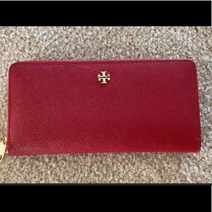 Tory Burch Zip Around Wallet
